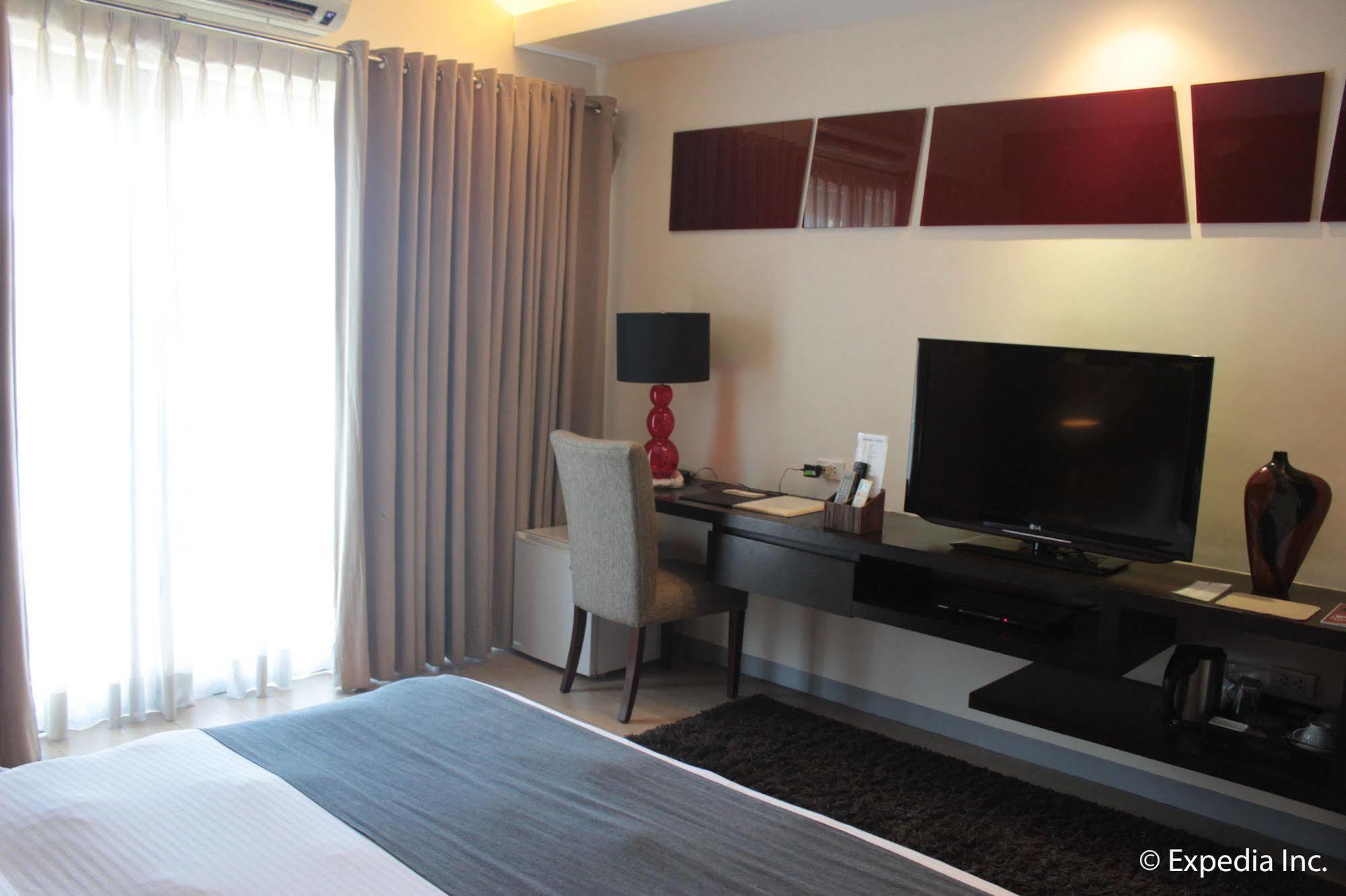Segara Suites Olongapo Exterior photo