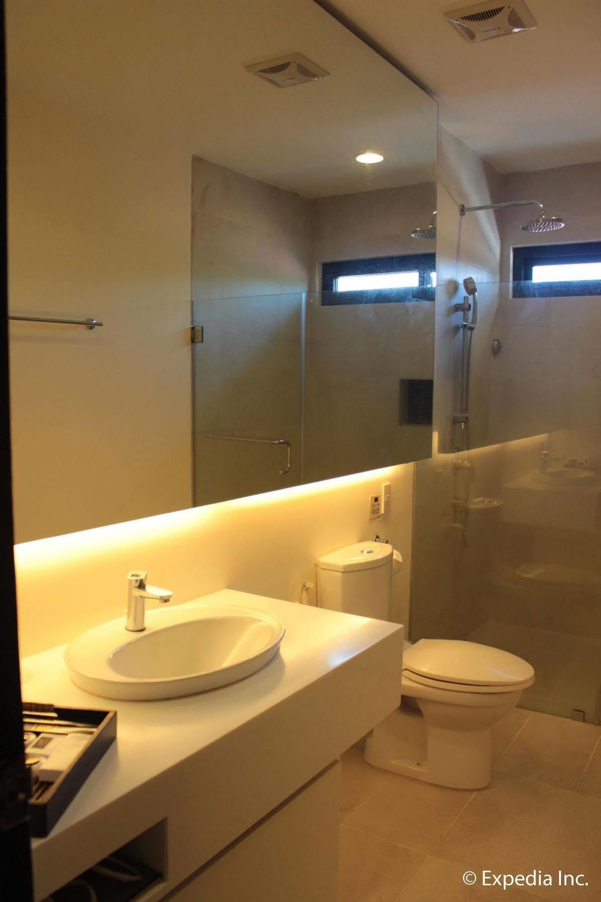Segara Suites Olongapo Exterior photo