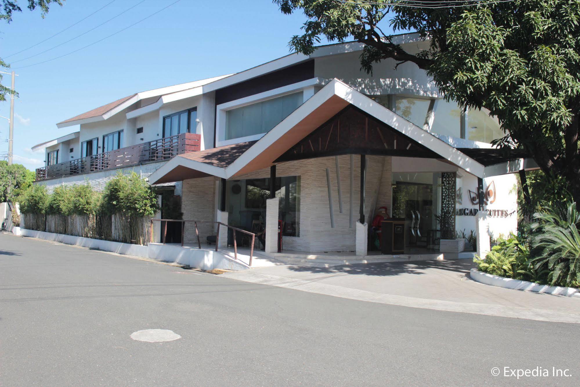 Segara Suites Olongapo Exterior photo