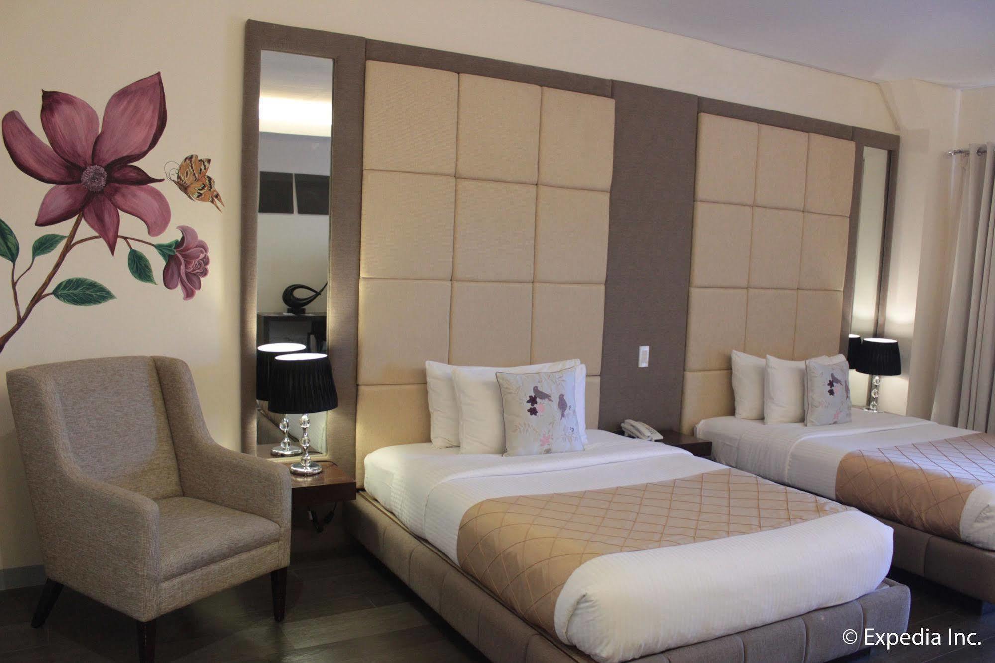 Segara Suites Olongapo Exterior photo